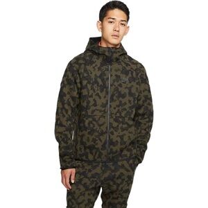 NIKE Tech tracksuit | Men Med/Small | Camo Green | Great Condition